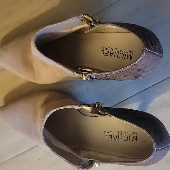 Michael Kors Brown & Snake Skin Kitten Heels. Size 7. - Picture 3 of 13